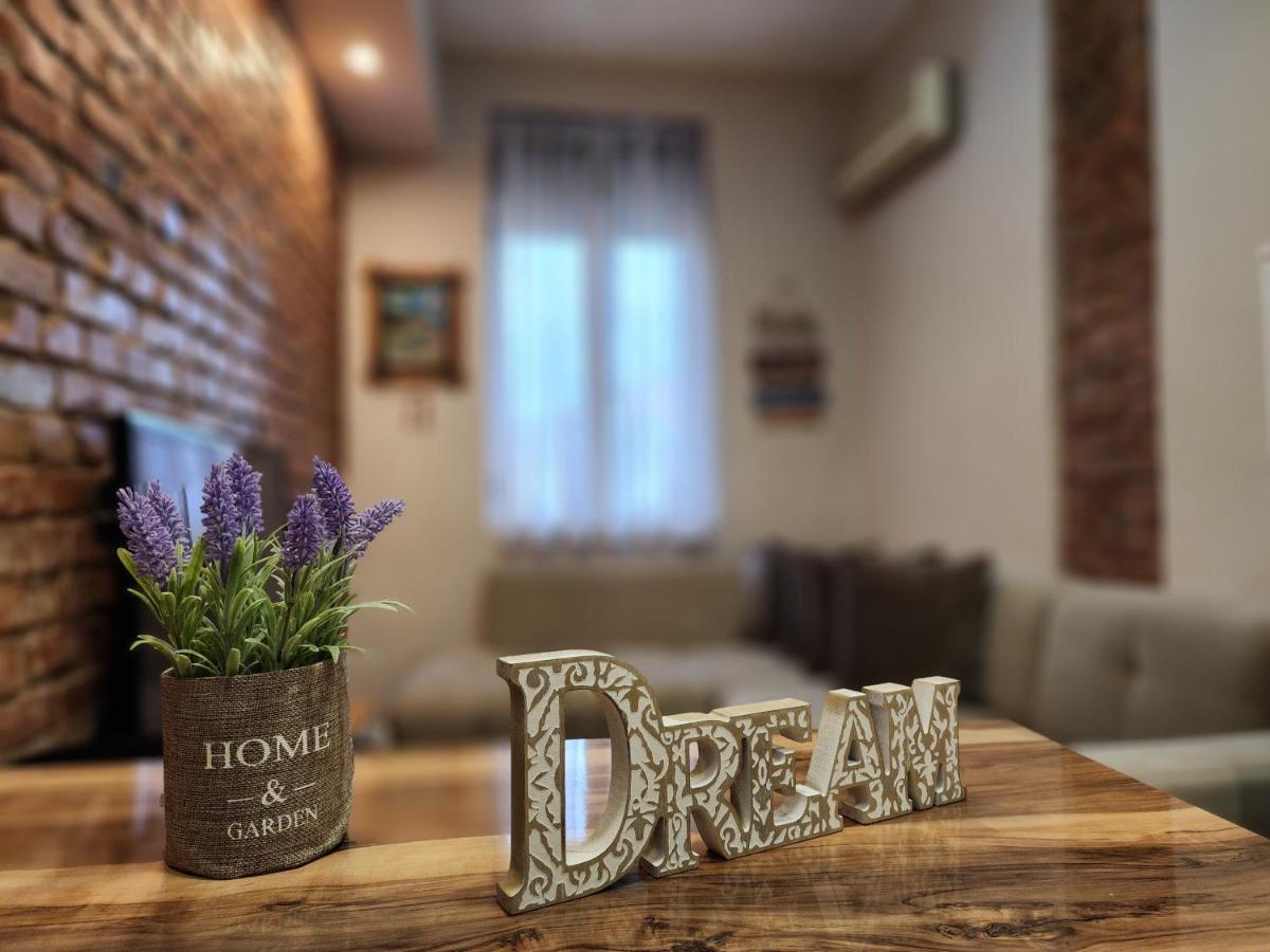 Apartamento Be My Guest Tirana Exterior foto